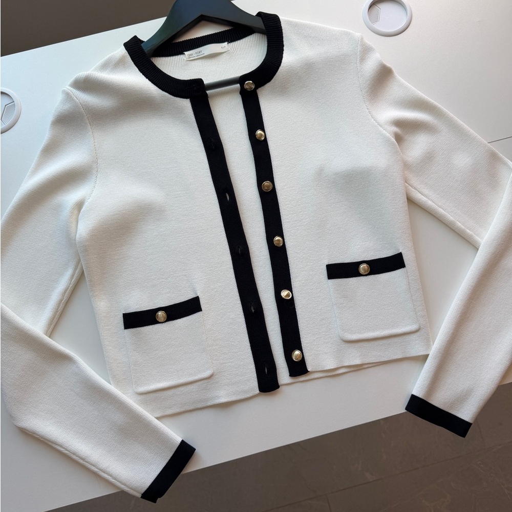 OAK + FORT Elegant Black and White Women's Sweater